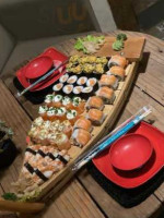 Titô Sushi food