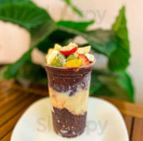 Lili Acai food