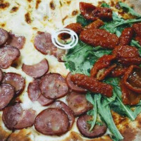 Pizzaria Don Peperoni food