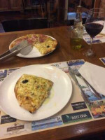 Pizzaria D'lucca food