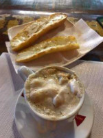 Pão De Maçã food