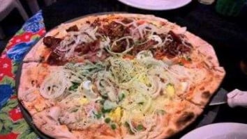 Bedrock Pizzaria food