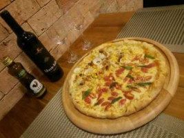 Real Pizzaria food