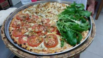 Italianissima Pizzaria food