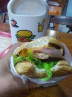 Tumaty's Burger food