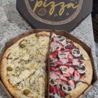 Pizzaria Esfiharia Estouro Do Norte food