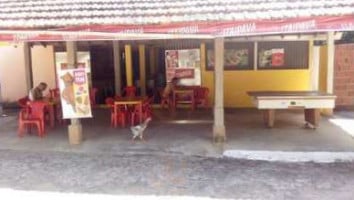 Saborear Peixe Frito Bar E Restaurante inside