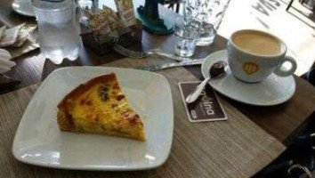 Davina Cafes E Livros food