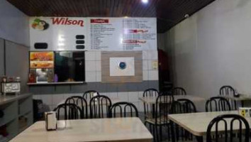 Wilson Lanches inside