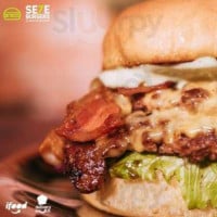 Se7e Burgers food