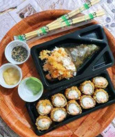 Yoki Comedoria Oriental food
