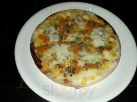 Disk Pizza 2000 food