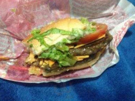 Maua's Hot Burgers food