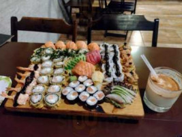 Mizu Sushi Lounge food