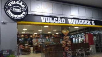 Vulcão Burguer's inside