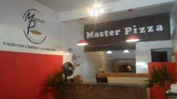 Master Disk Pizza inside