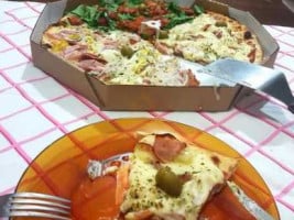 Via Pizza Tupã food