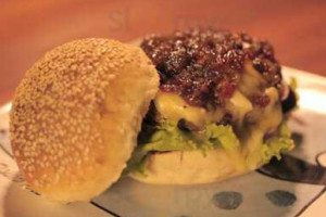 CaWii Classic Burger food