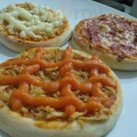E Pizzaria Vila Romana food