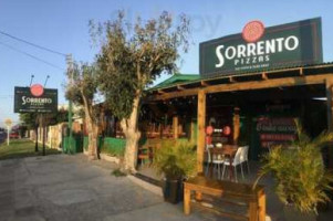 Pizzaria Sorrento outside