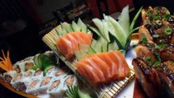 Miyuki Sushi House food