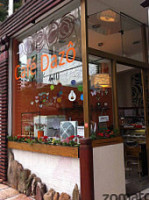 Café Dazô outside