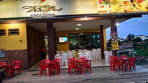 Pizzaria Volpi outside