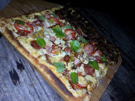 Bf Art & Pizza food
