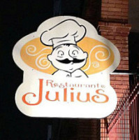 Restaurante Julius inside