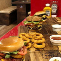 Laker's Burger food