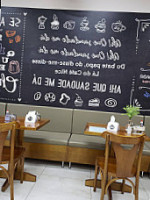 Cafe Nice Bomboniere food
