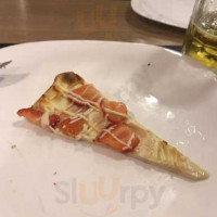 Gustti Pizzaria food