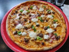 Pizzaria Mamamia food