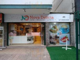 Nova Delícia Café outside