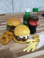 Come'sburger food