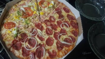 Expresso Pizzas food