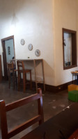 Cafe Du Porto inside
