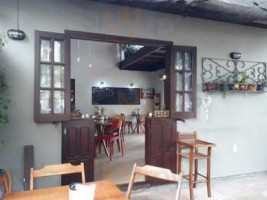 O Quintal Cafeteria inside