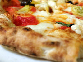 Leggera Pizza Napoletana food