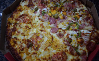 Bella Pizza food