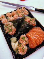 Marujos Sushi food