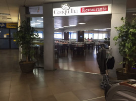 Conquilha Café inside