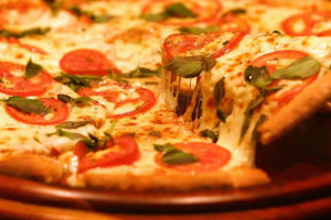 Pizzaria E Calzoneria Braseiro food