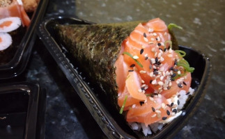 Hakkan Sushi inside