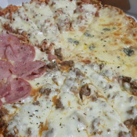 Coliseu Pizzaria/encantado food