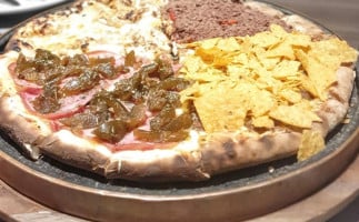 Pizzaria Fênix food
