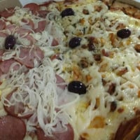 E Pizzaria Central food