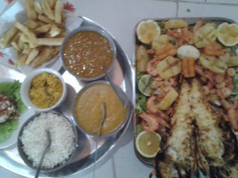 Canoas Grill food