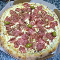 Pizzaria Medeiros food