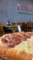 Italiana Pizzaria food